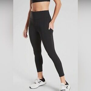 Athleta Ultimate Stash Pocket 7/8 Tight